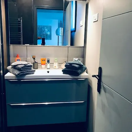 Jolie Maisonnette Apartment