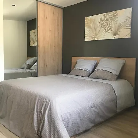 Jolie Maisonnette Apartment *