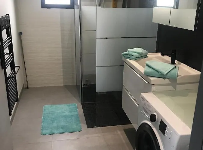 Jolie Maisonnette * سانت آيربلان